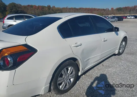 2011 Nissan Altima 2.5 S z USA, uszkodzony, nr VIN 1N4AL2AP0BN510105